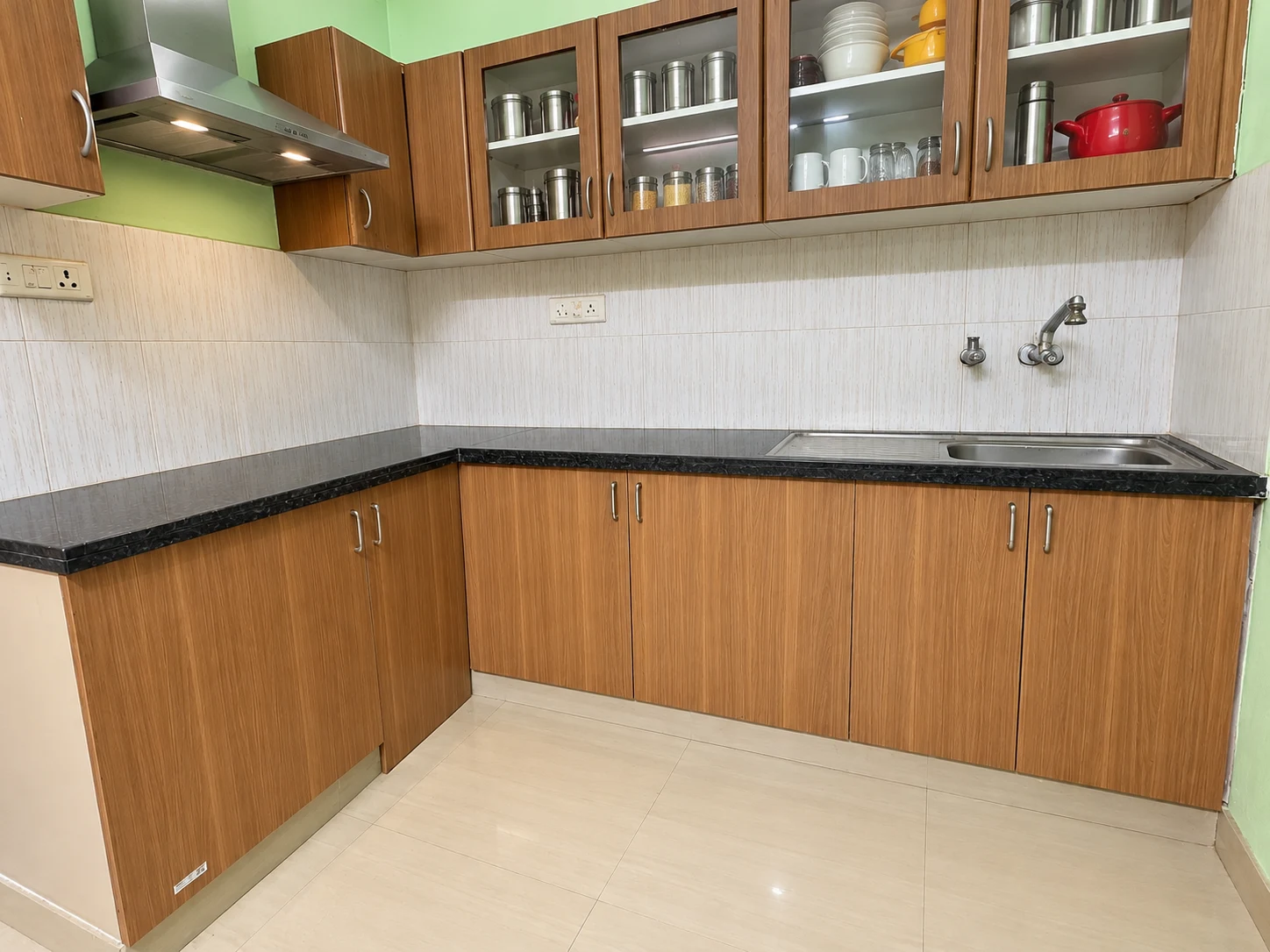 Modular Kitchen in Perungalathur, Chennai by Ramgee